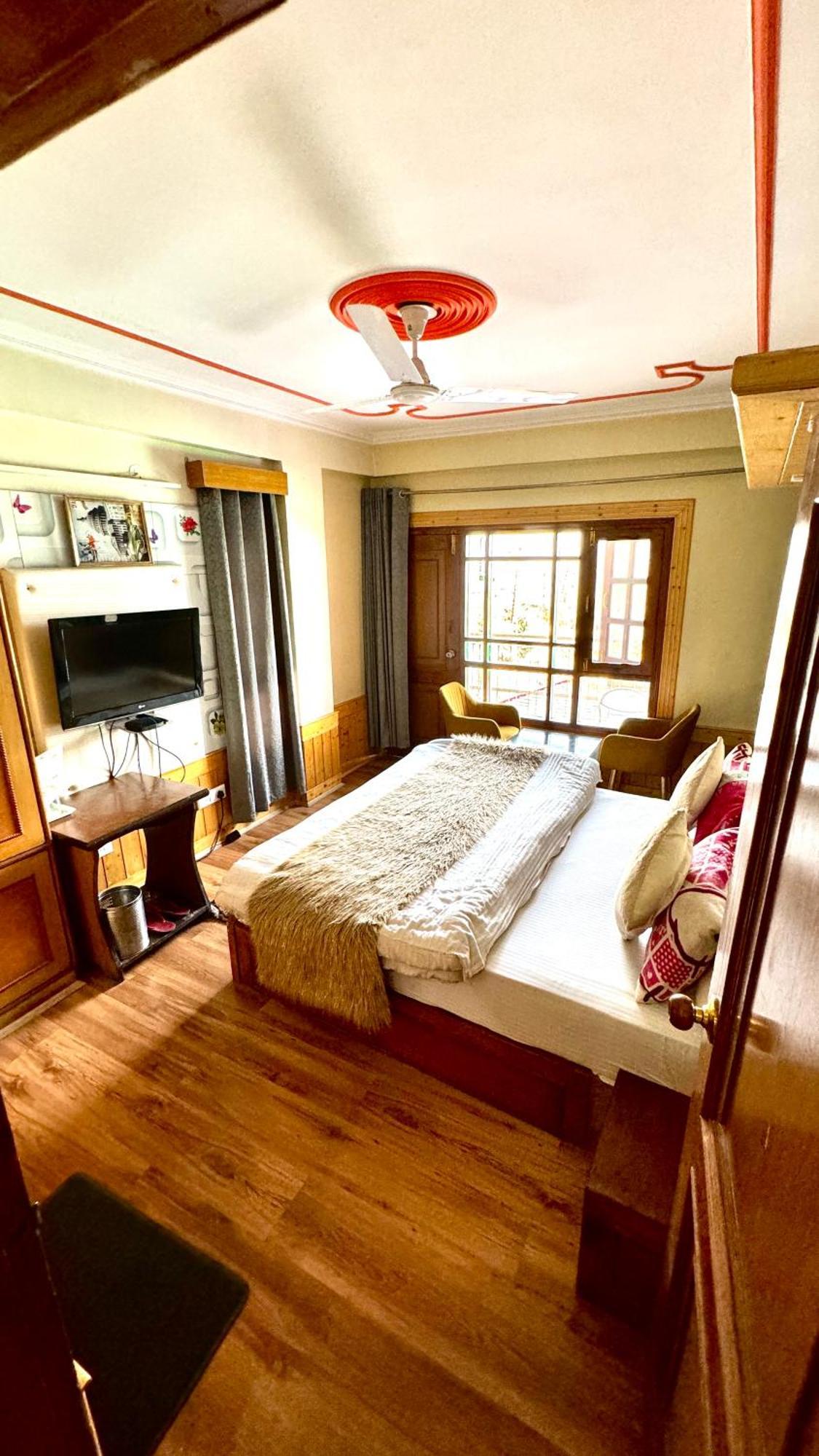 Hotel Apple Regency Shimla Exterior photo