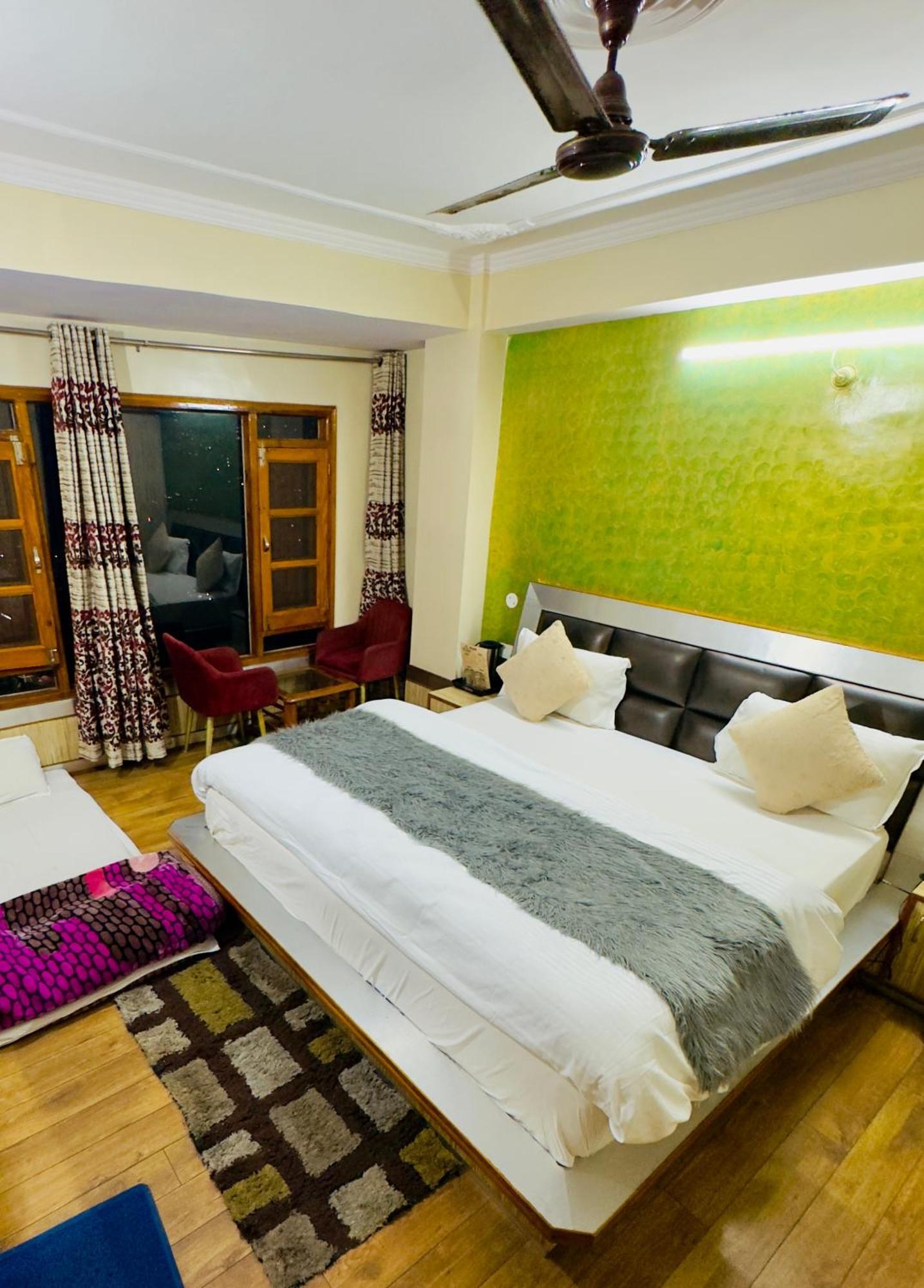 Hotel Apple Regency Shimla Exterior photo